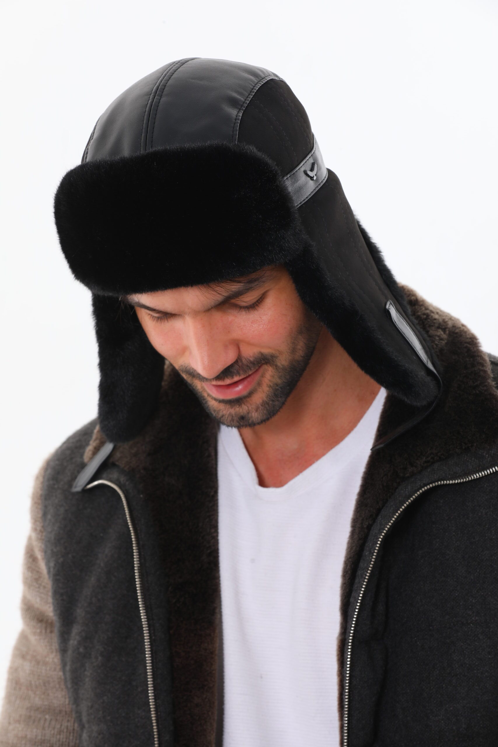 Usánka szintetikus férfi sapka