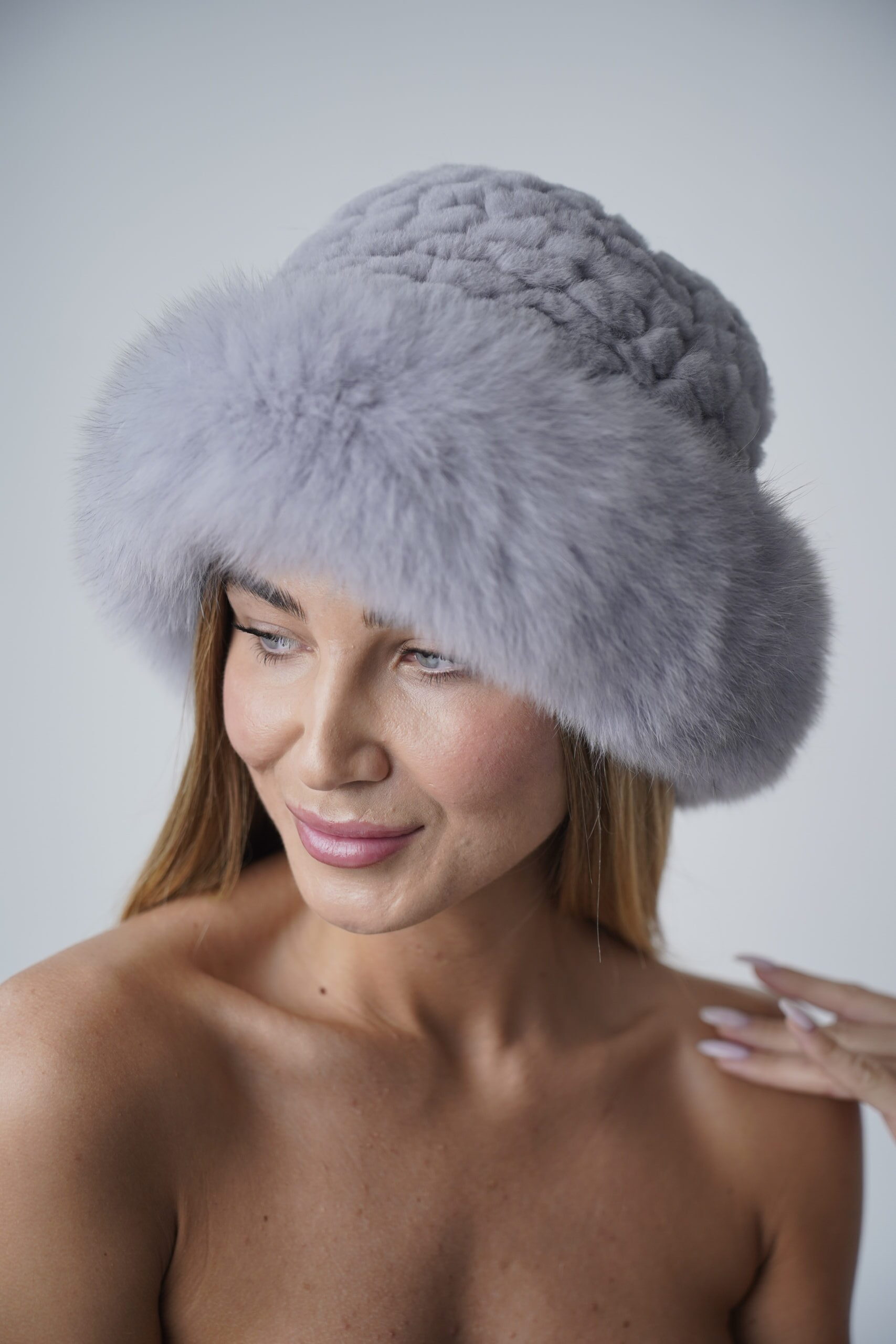 VIKA csincsilla-róka szőrme női sapka