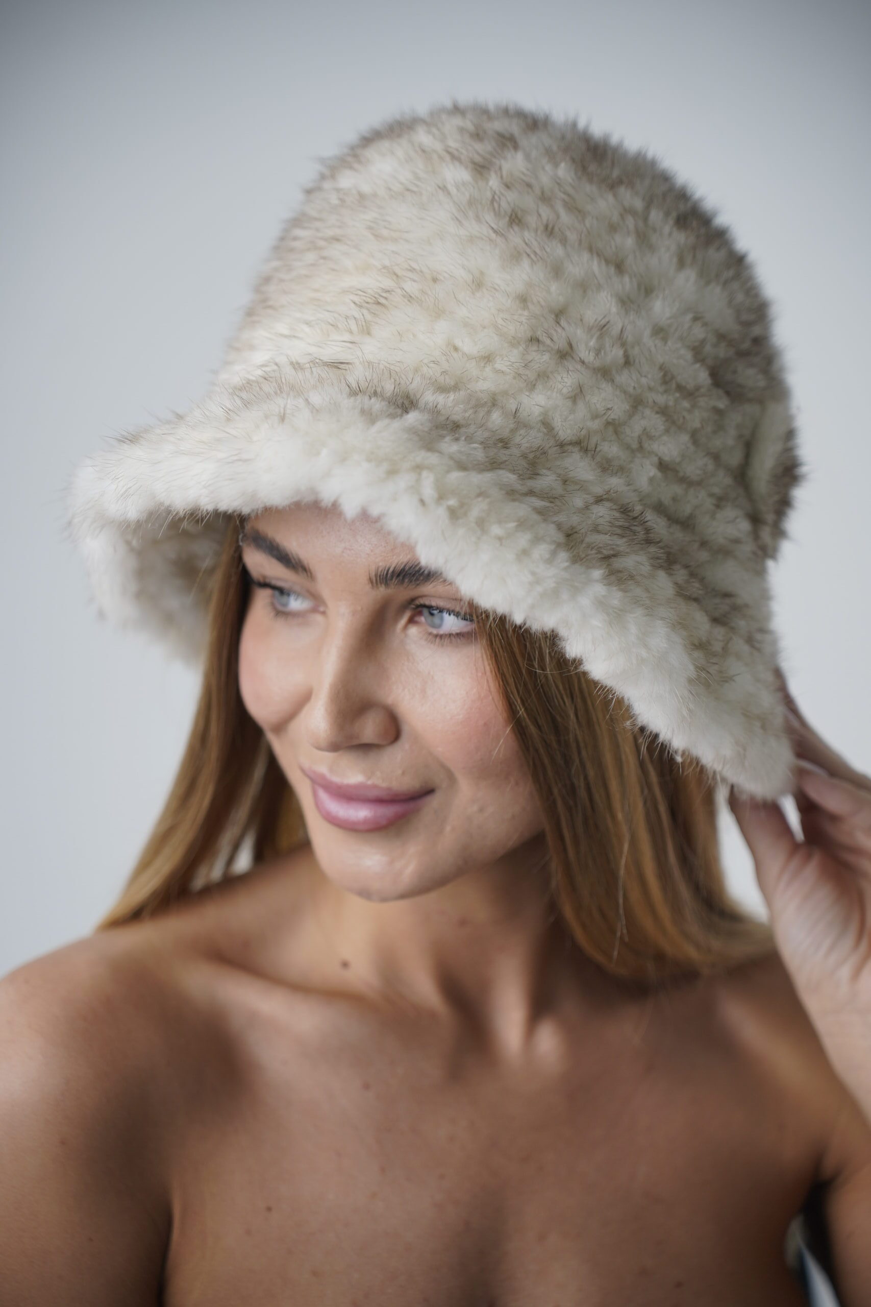 NERC szőrme női vödör sapka