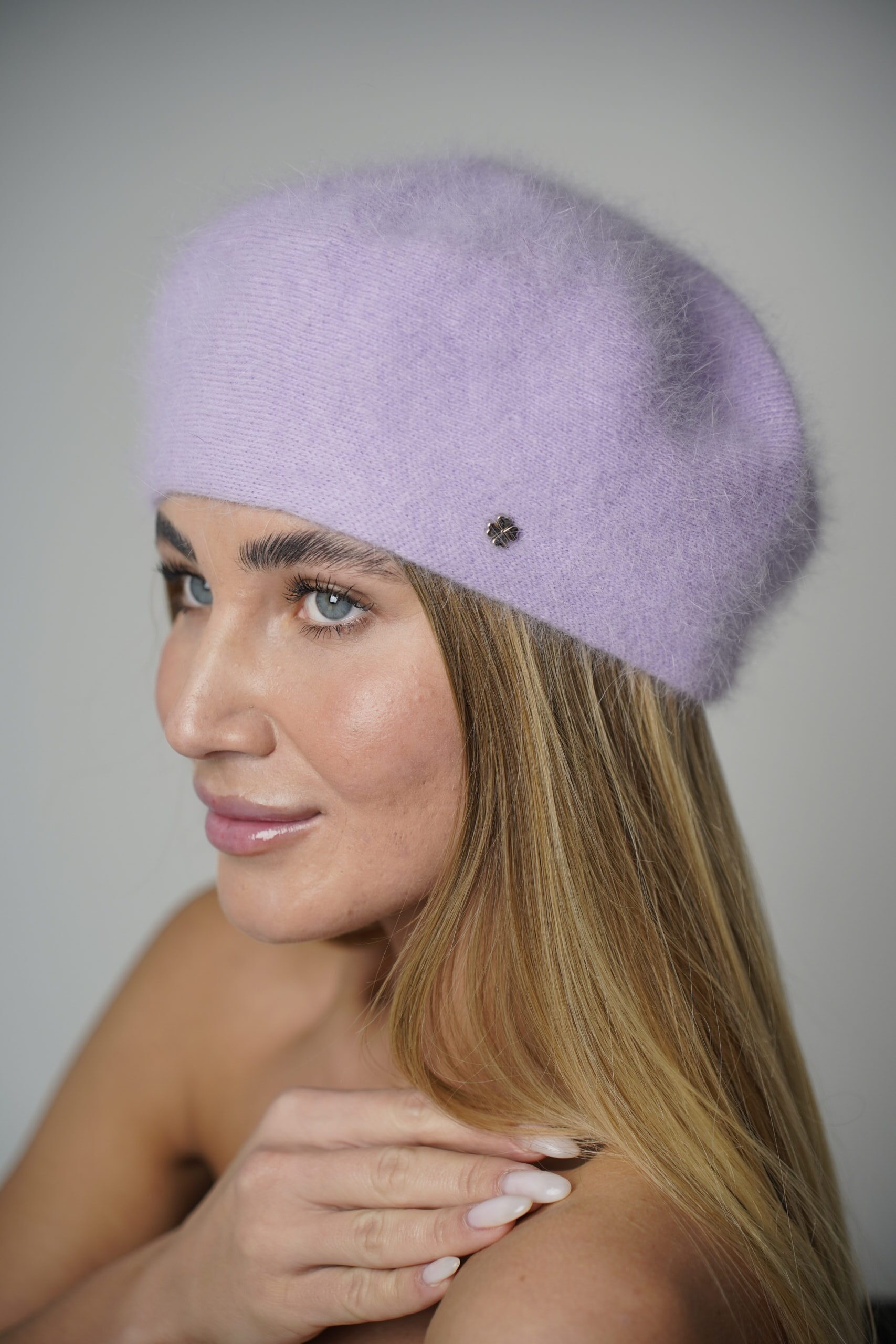 Beret angóra női sapka